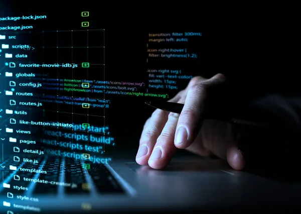 Backend-Entwicklung mit Datenbankarchitektur und Cloud-Integration